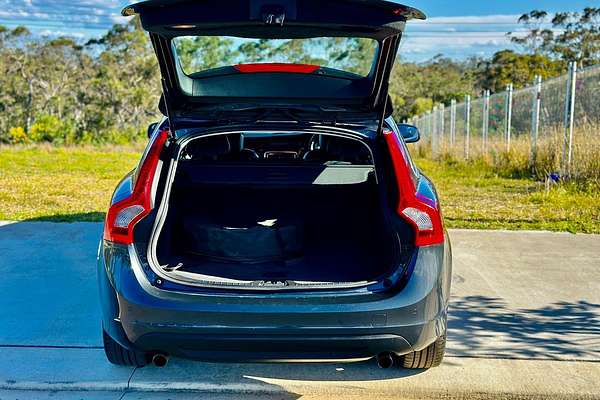 2013 Volvo V60 T4 Teknik