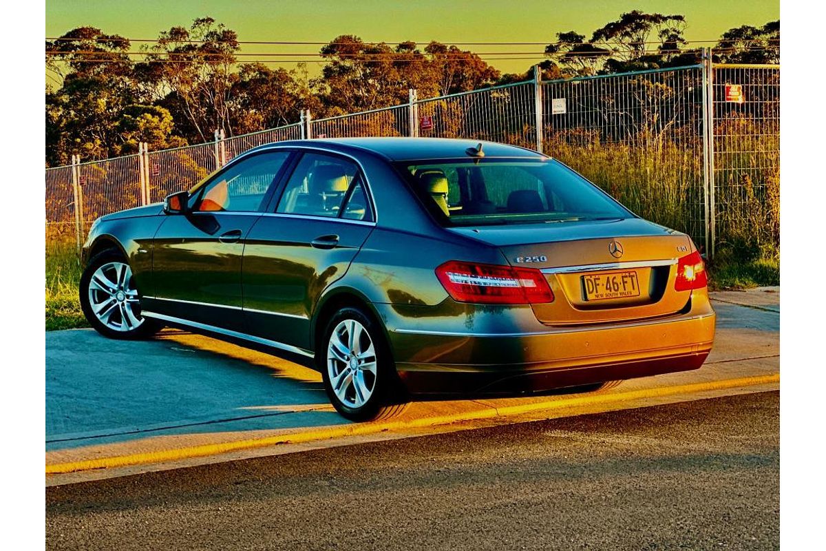 2011 Mercedes-Benz E-Class E250 CDI BlueEFFICIENCY Avantgarde W212