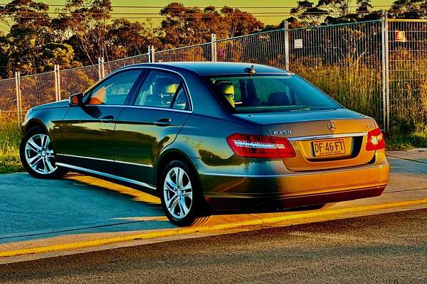 2011 Mercedes-Benz E-Class E250 CDI BlueEFFICIENCY Avantgarde W212