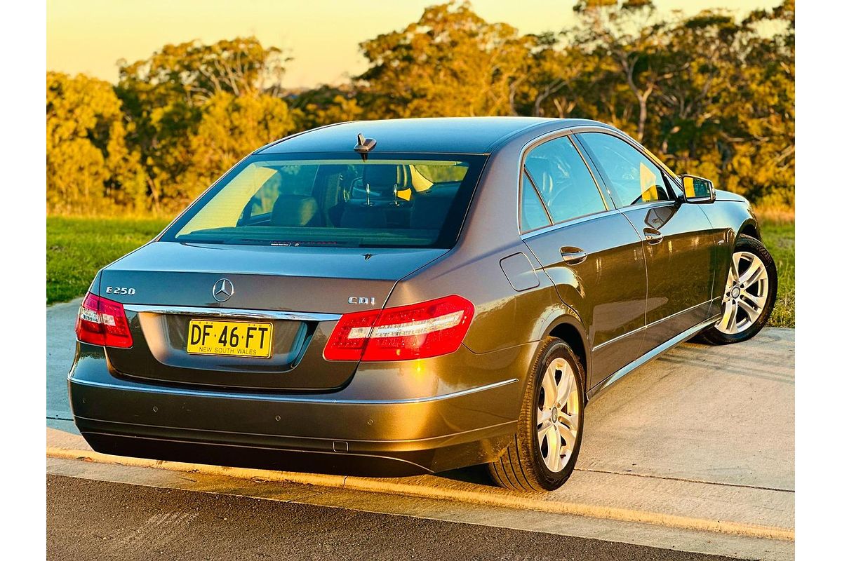 2011 Mercedes-Benz E-Class E250 CDI BlueEFFICIENCY Avantgarde W212