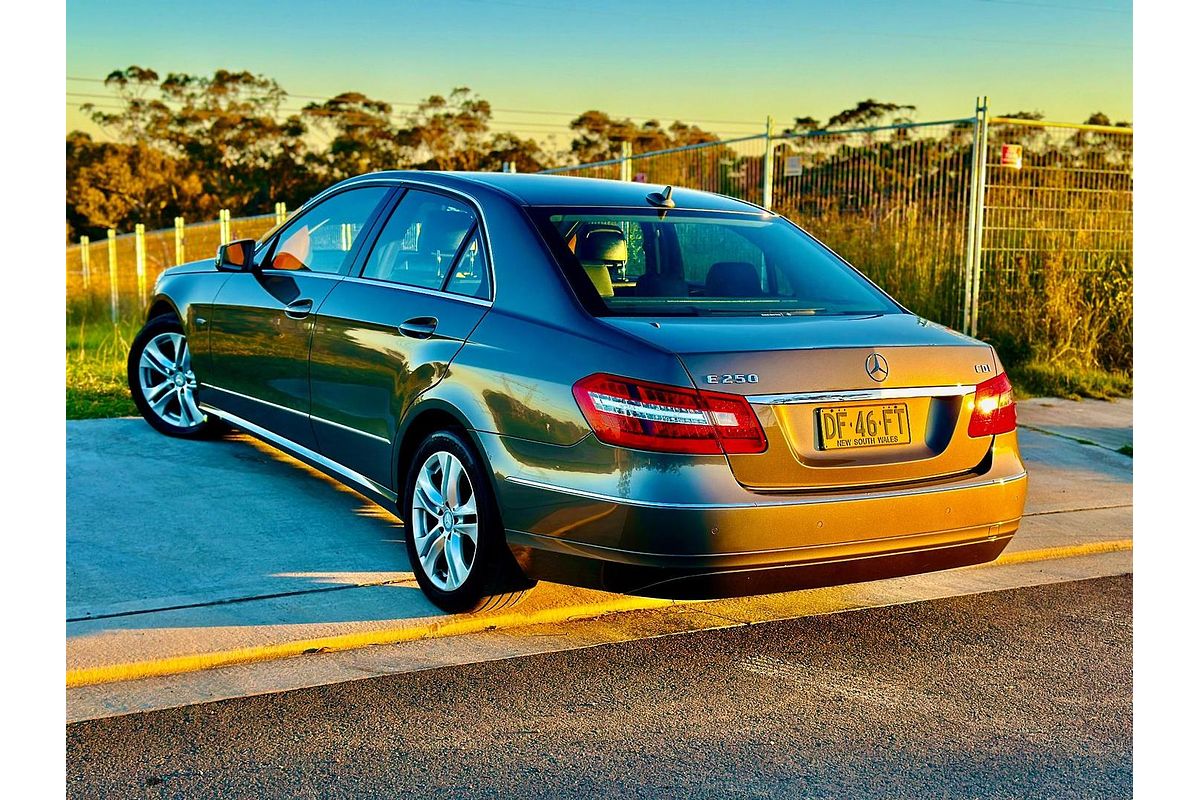 2011 Mercedes-Benz E-Class E250 CDI BlueEFFICIENCY Avantgarde W212
