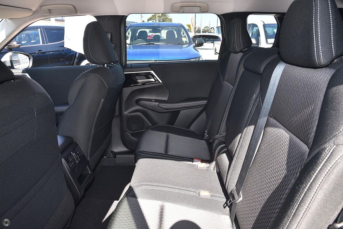 2024 Mitsubishi Outlander LS ZM