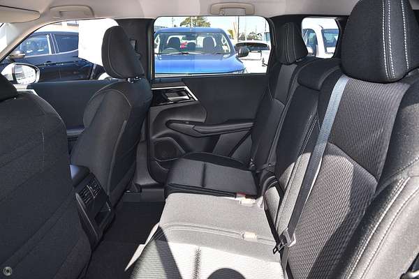 2024 Mitsubishi Outlander LS ZM