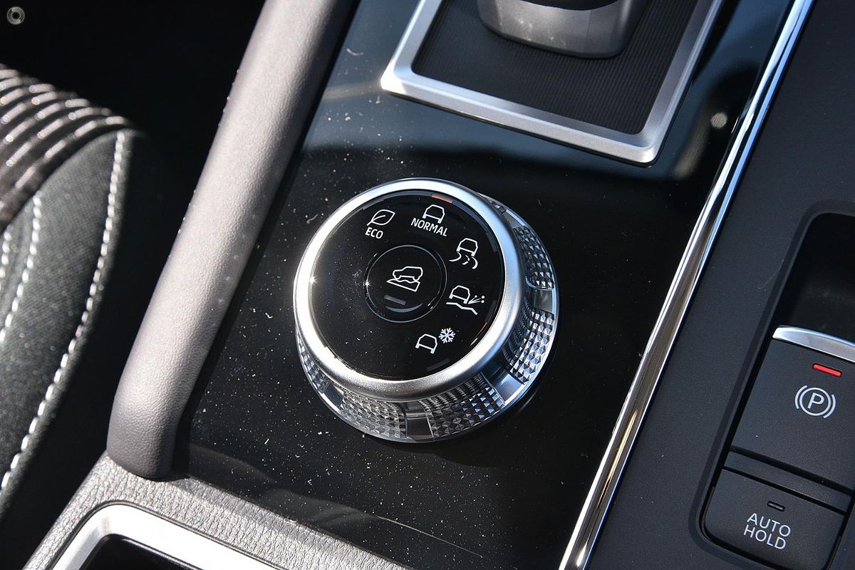 2024 Mitsubishi Outlander LS ZM