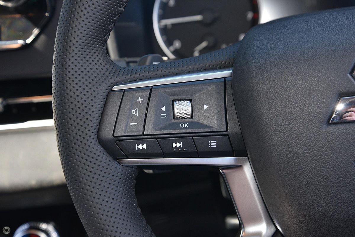 2024 Mitsubishi Outlander LS ZM