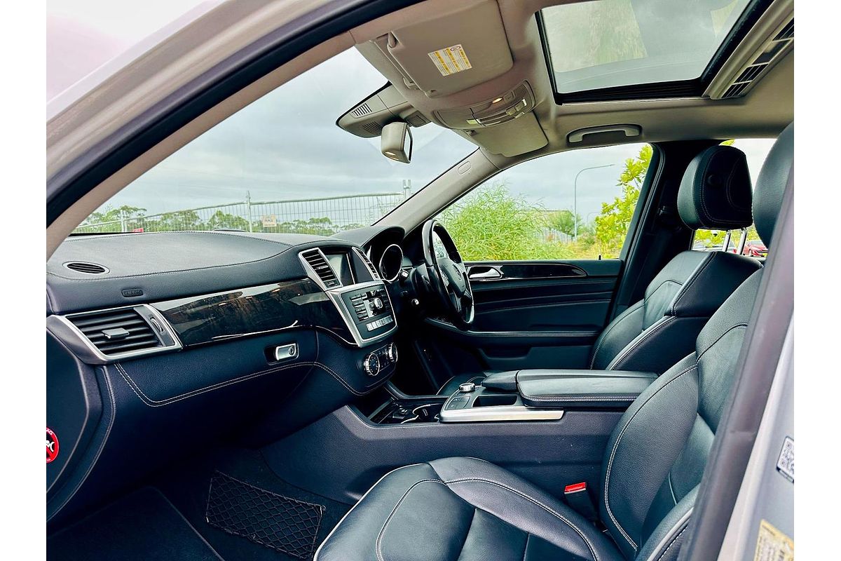 2012 Mercedes-Benz M-Class ML350 BlueTEC W166
