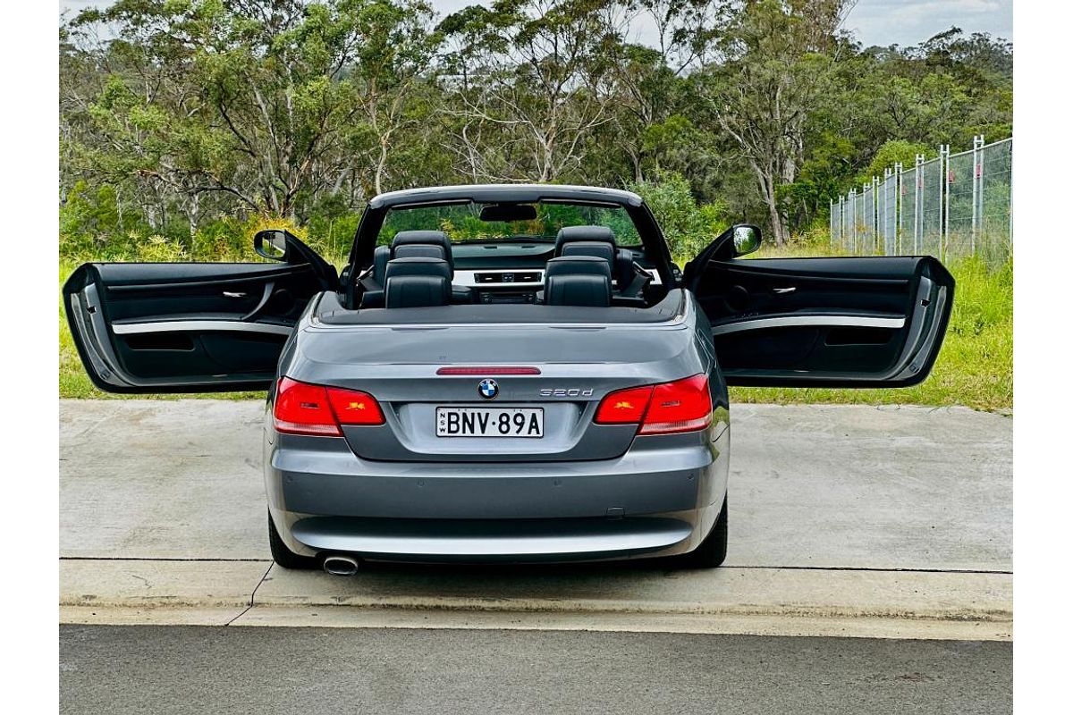 2010 BMW 3 Series 320d E93