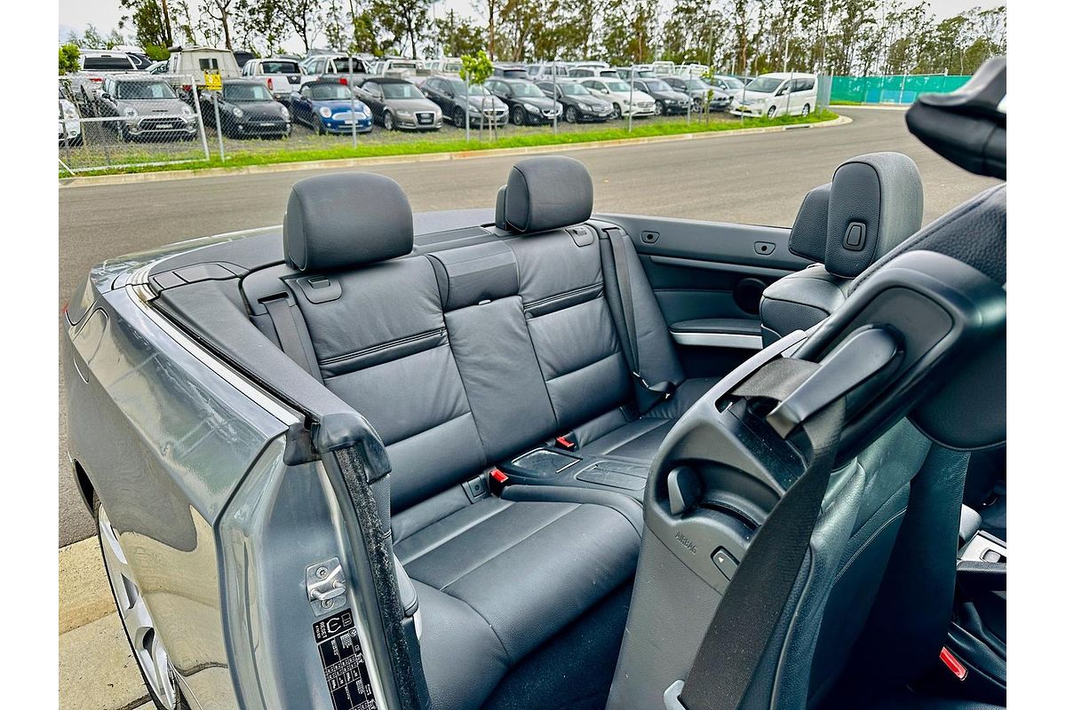 2010 BMW 3 Series 320d E93