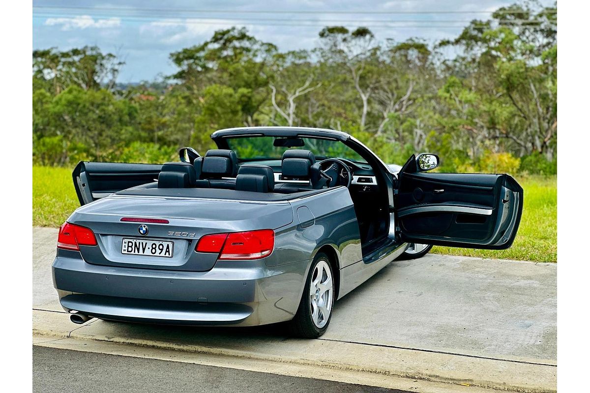 2010 BMW 3 Series 320d E93