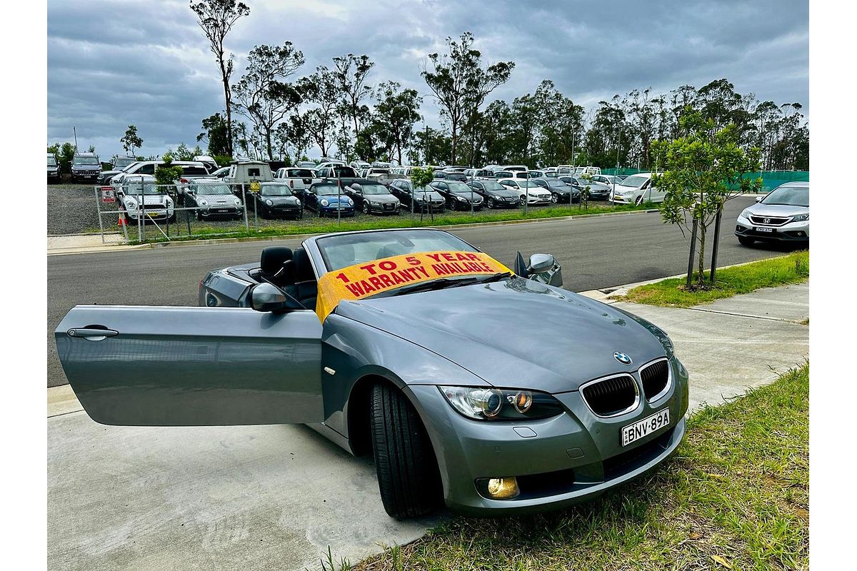 2010 BMW 3 Series 320d E93