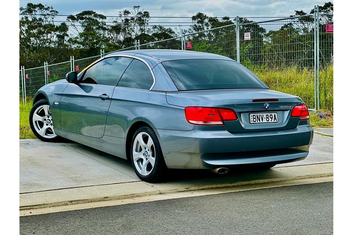 2010 BMW 3 Series 320d E93