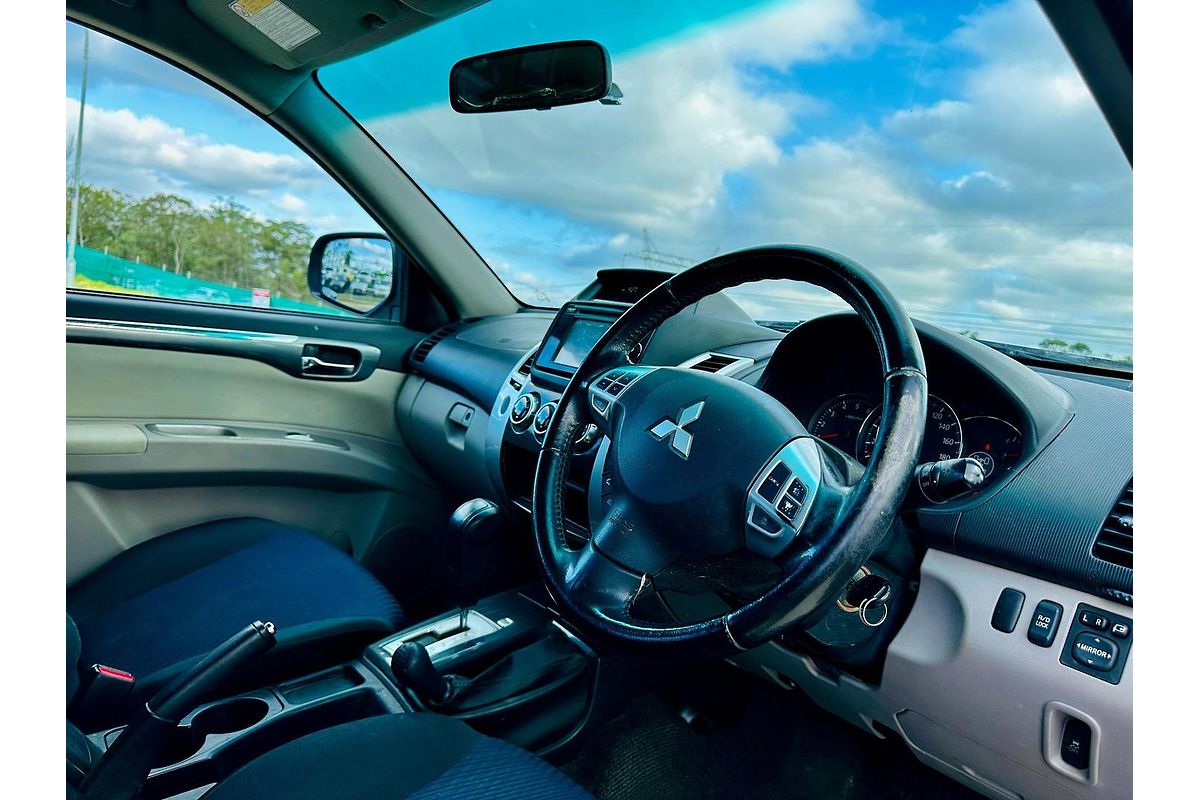 2015 Mitsubishi Challenger LS PC