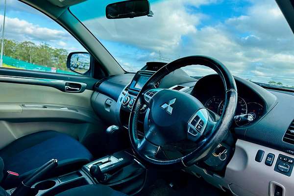 2015 Mitsubishi Challenger LS PC