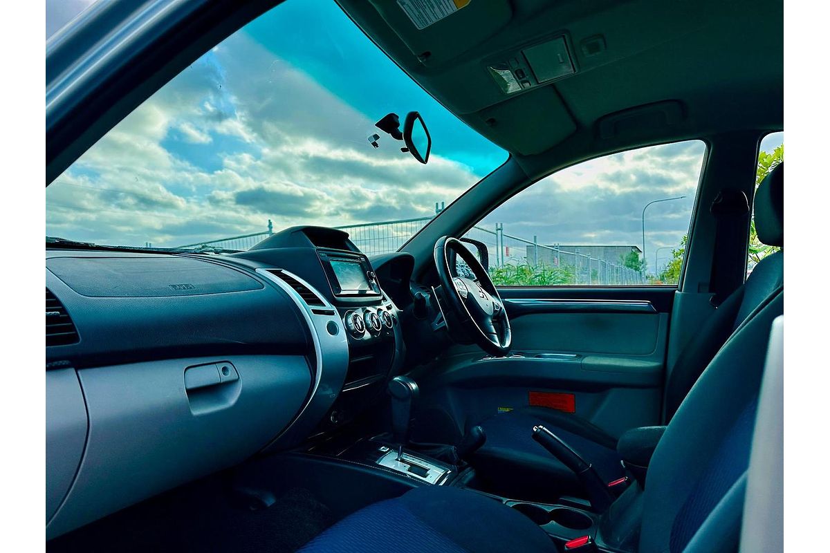 2015 Mitsubishi Challenger LS PC