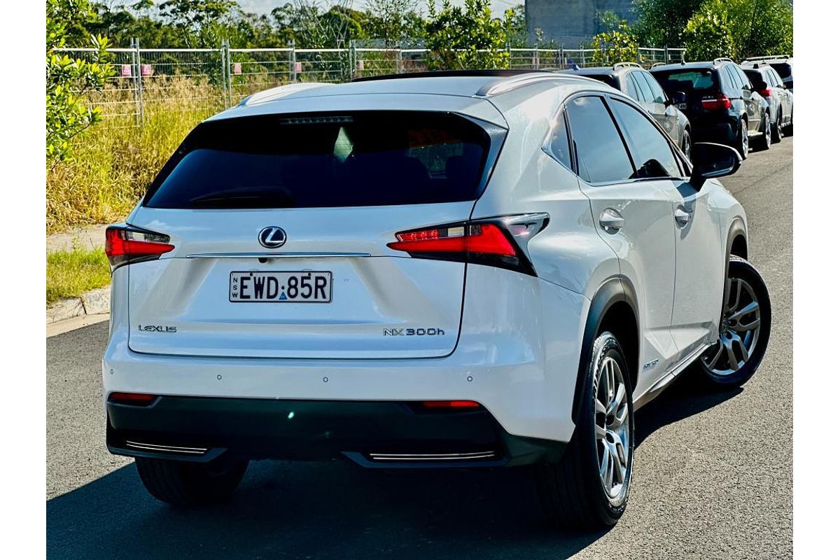 2016 Lexus NX NX300h Luxury AYZ10R
