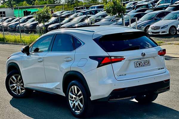 2016 Lexus NX NX300h Luxury AYZ10R