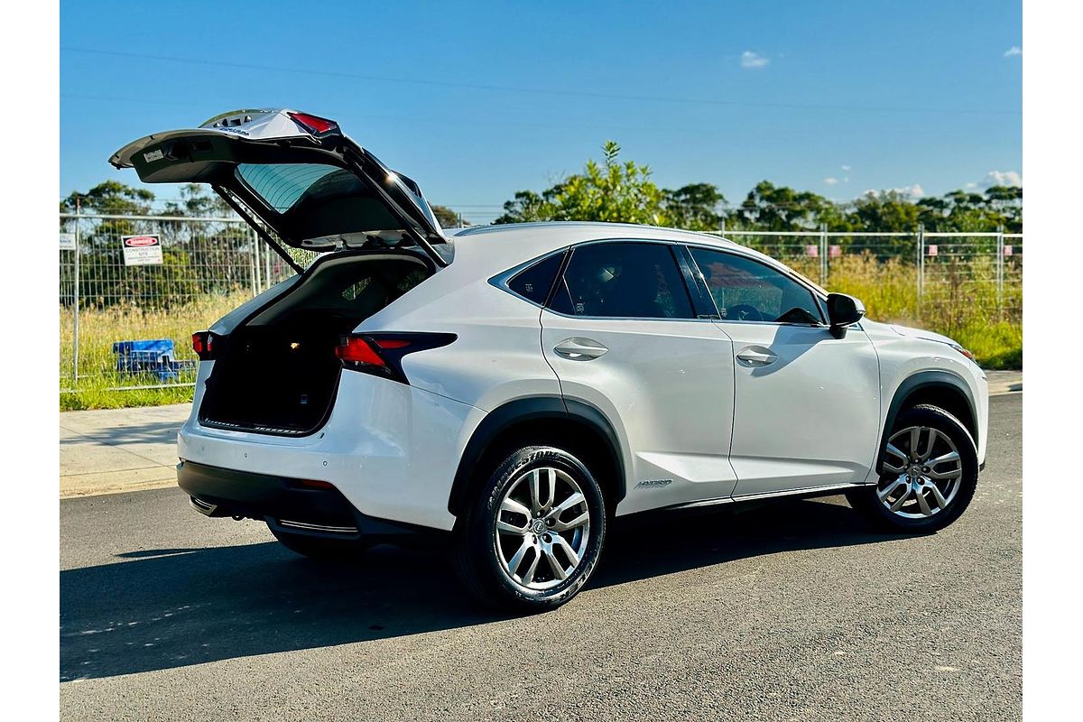 2016 Lexus NX NX300h Luxury AYZ10R