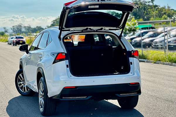 2016 Lexus NX NX300h Luxury AYZ10R