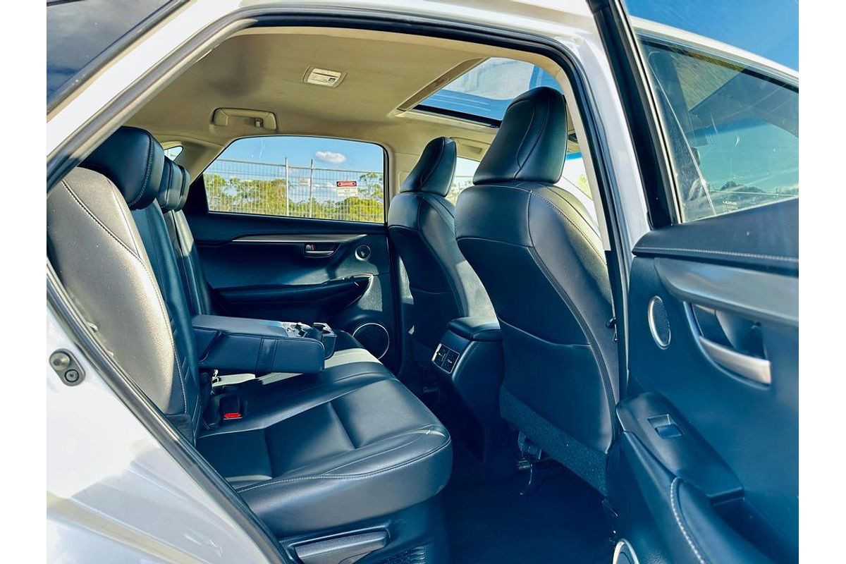 2016 Lexus NX NX300h Luxury AYZ10R