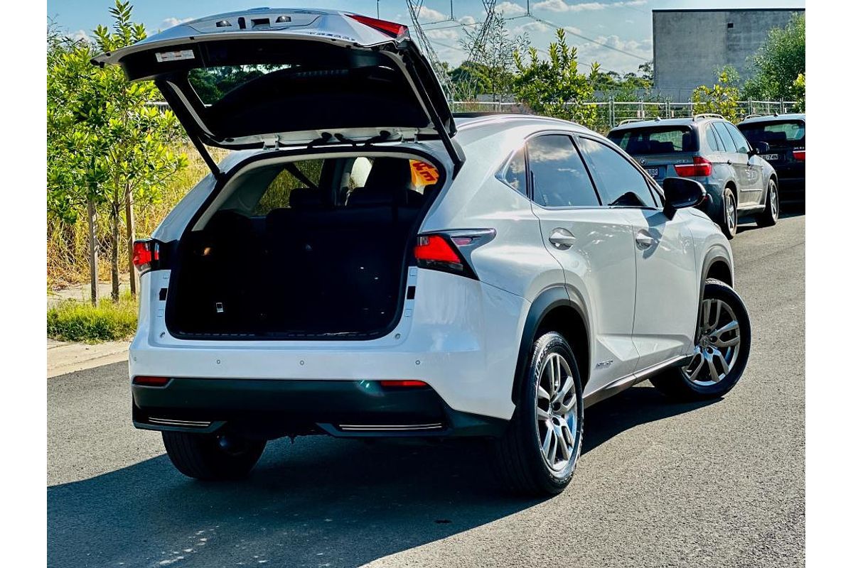 2016 Lexus NX NX300h Luxury AYZ10R