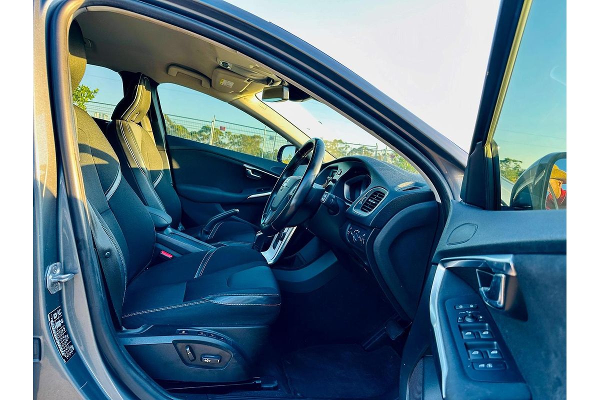 2014 Volvo V40 D2 Kinetic