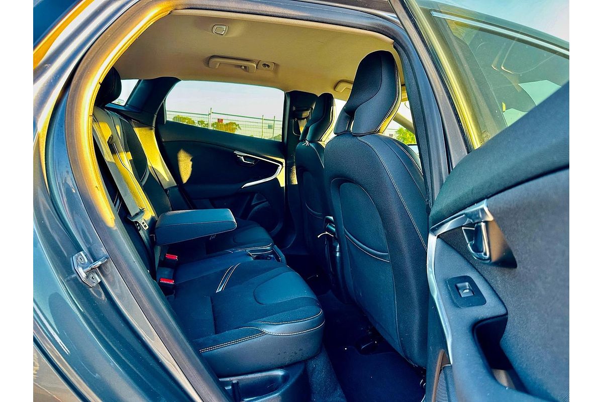 2014 Volvo V40 D2 Kinetic