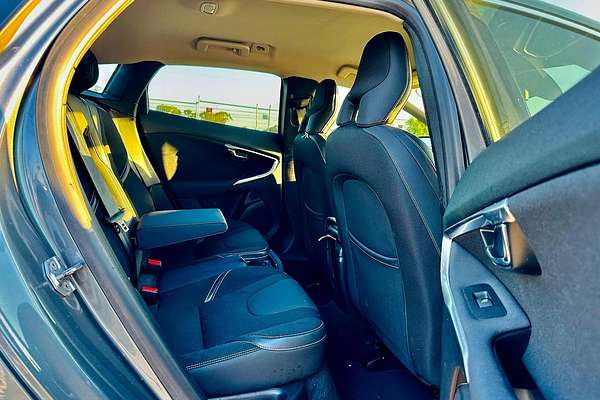 2014 Volvo V40 D2 Kinetic