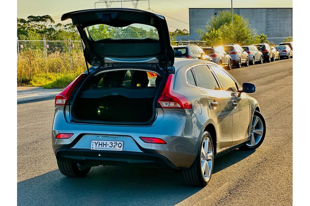 2014 Volvo V40 D2 Kinetic