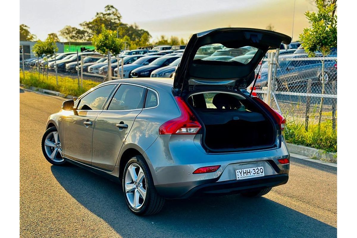 2014 Volvo V40 D2 Kinetic