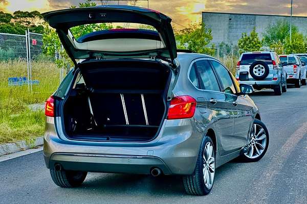 2015 BMW 2 Series 220i Sport Line F45