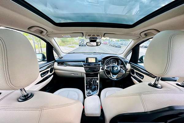 2015 BMW 2 Series 220i Sport Line F45