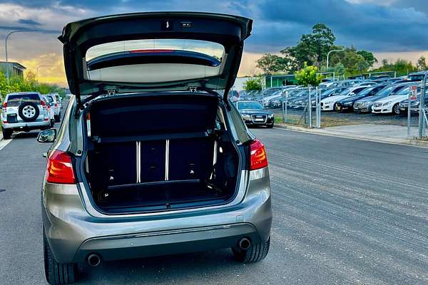 2015 BMW 2 Series 220i Sport Line F45