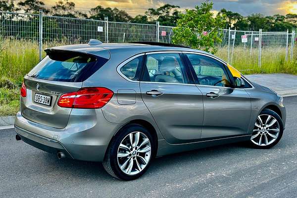2015 BMW 2 Series 220i Sport Line F45