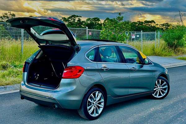 2015 BMW 2 Series 220i Sport Line F45