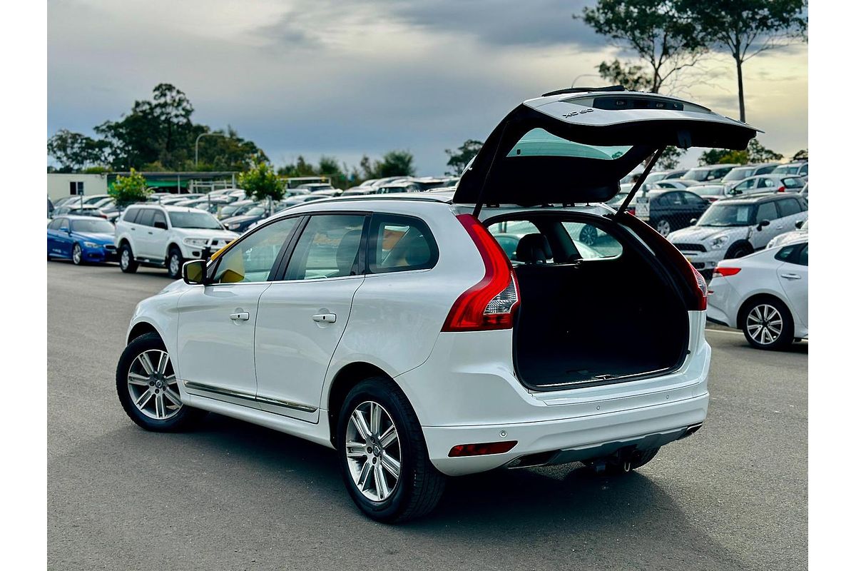 2016 Volvo XC60 D4 Luxury