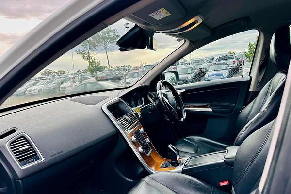 2016 Volvo XC60 D4 Luxury