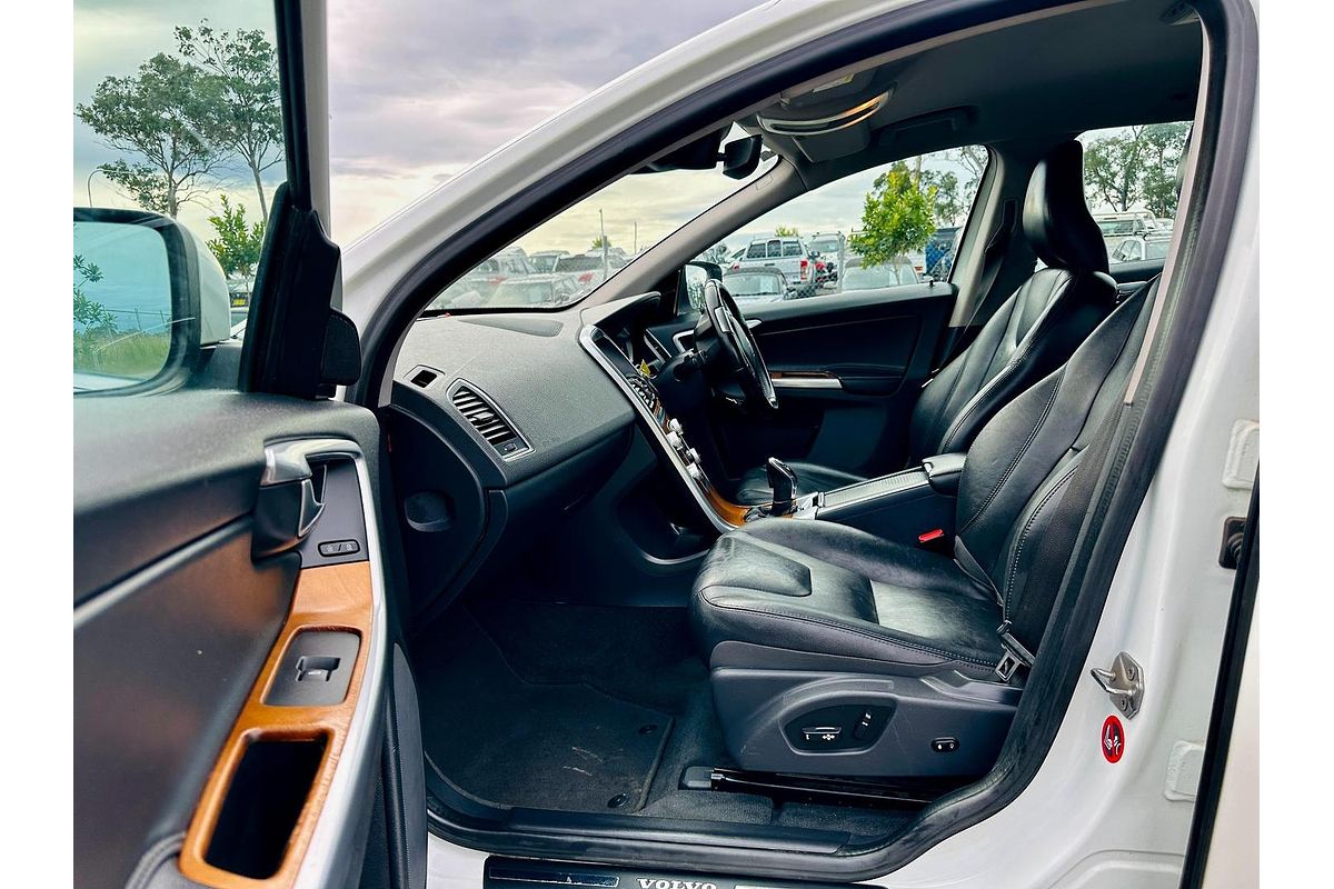2016 Volvo XC60 D4 Luxury