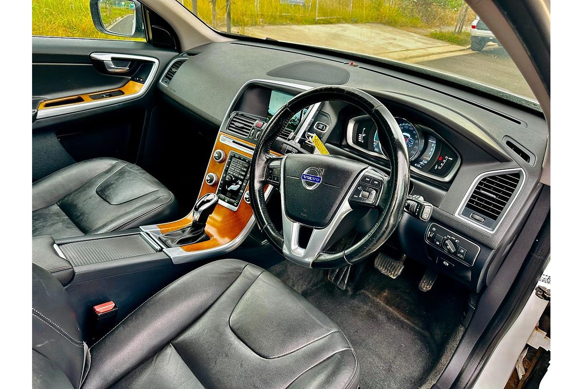 2016 Volvo XC60 D4 Luxury