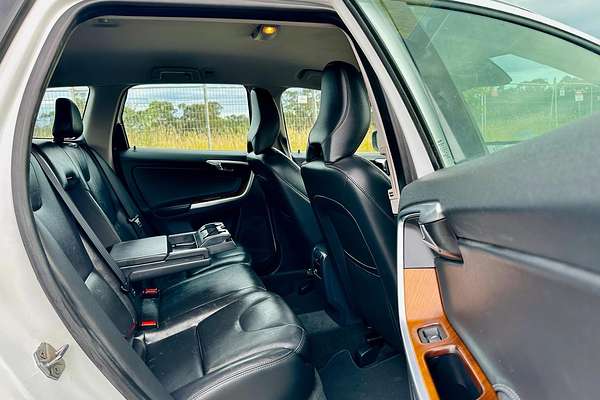 2016 Volvo XC60 D4 Luxury