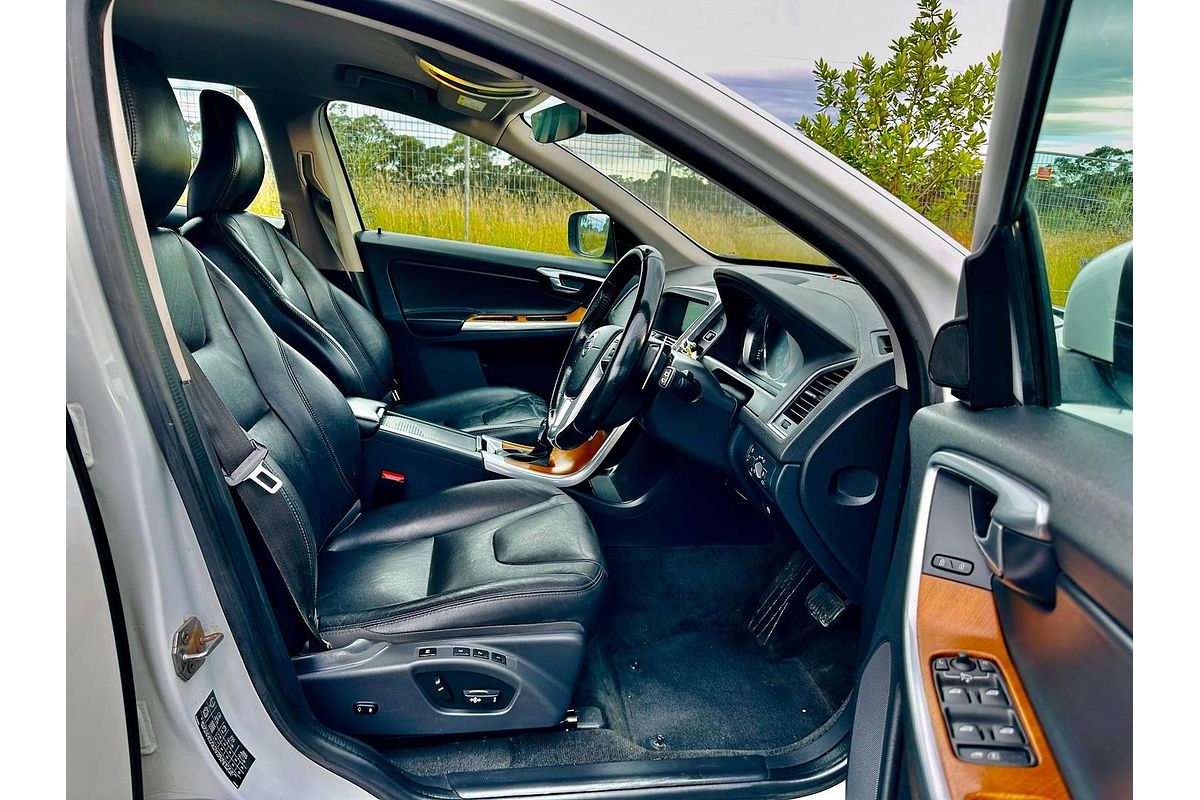 2016 Volvo XC60 D4 Luxury