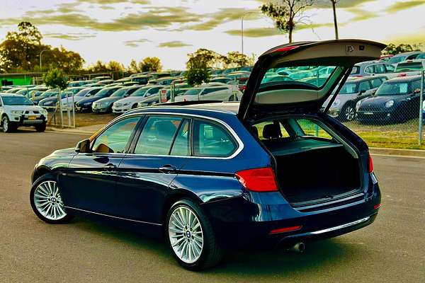 2013 BMW 3 Series 320i F31