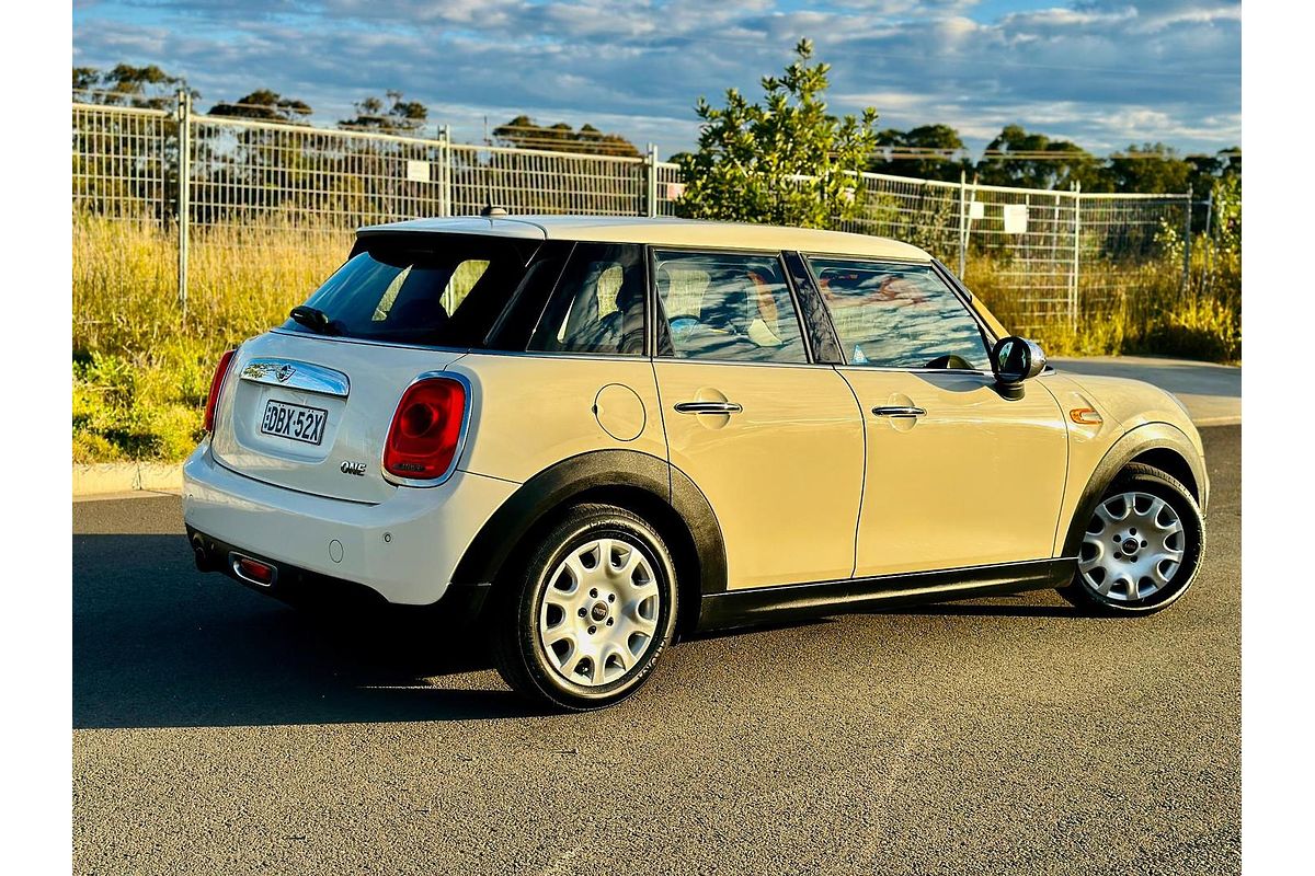 2015 MINI Coupe Cooper R58