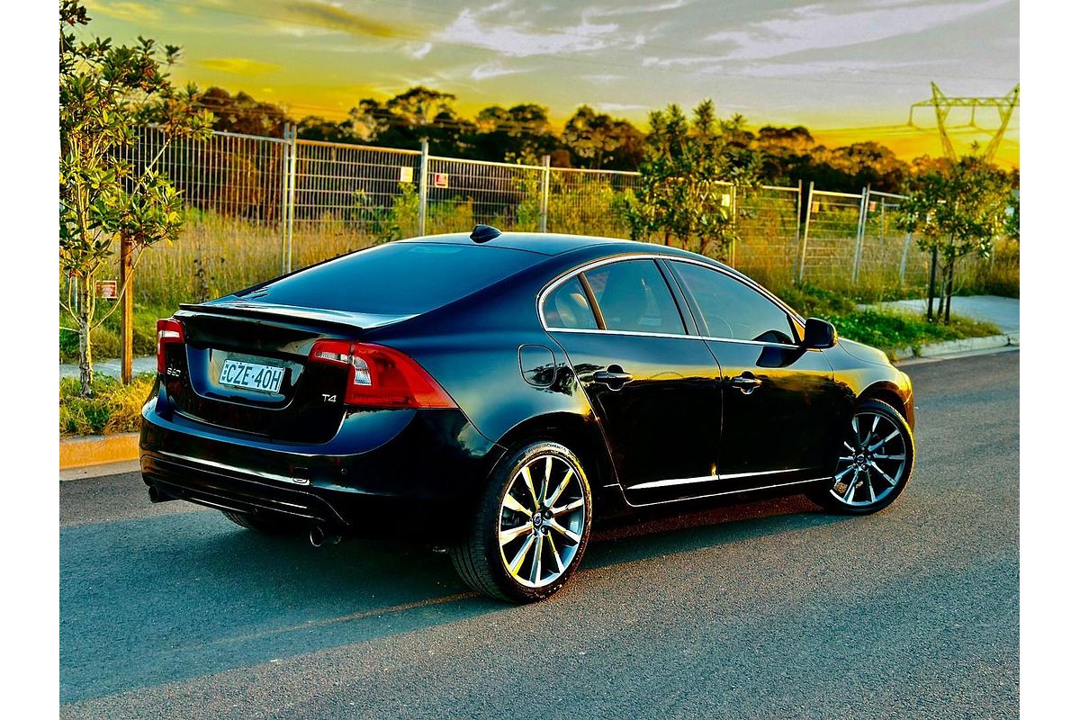 2015 Volvo S60 T4 Kinetic