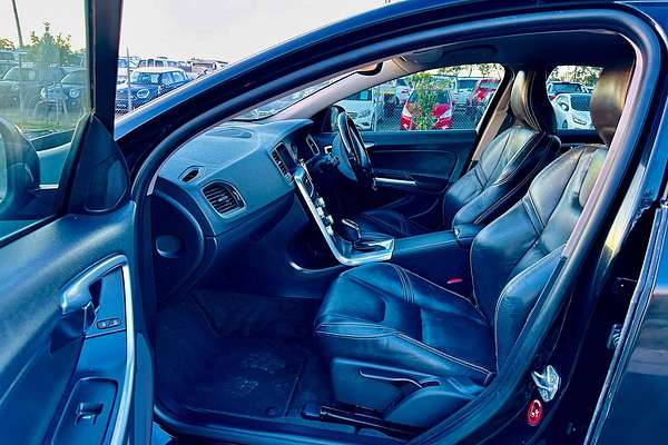 2015 Volvo S60 T4 Kinetic