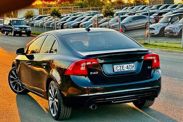 2015 Volvo S60 T4 Kinetic