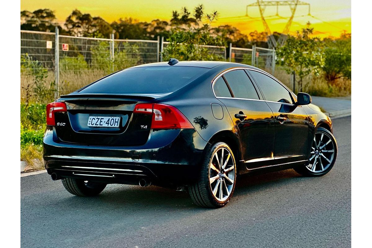 2015 Volvo S60 T4 Kinetic