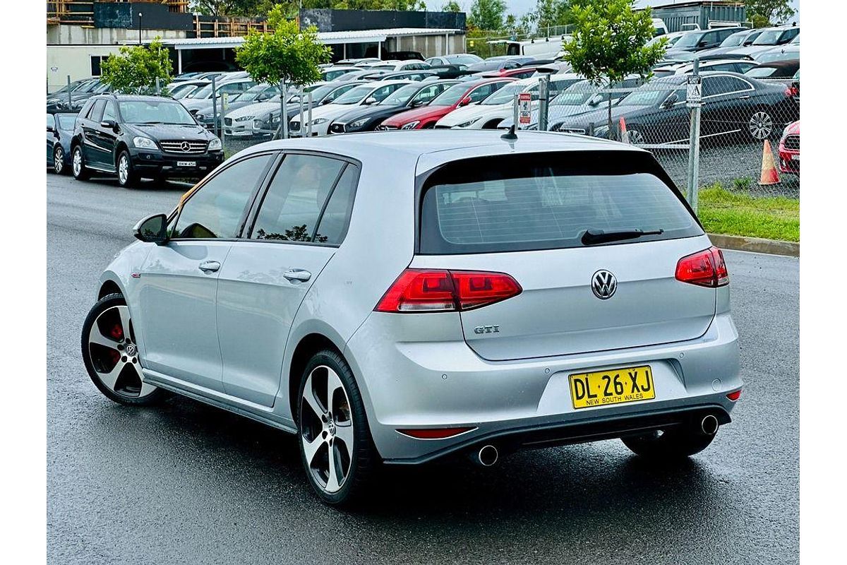 2014 Volkswagen Golf GTI 7
