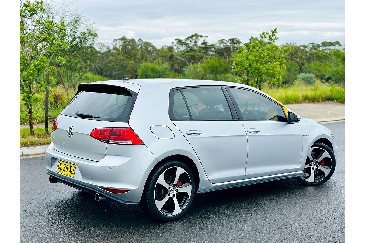 2014 Volkswagen Golf GTI 7