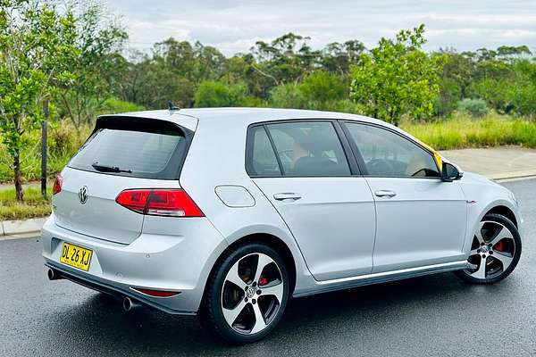 2014 Volkswagen Golf GTI 7