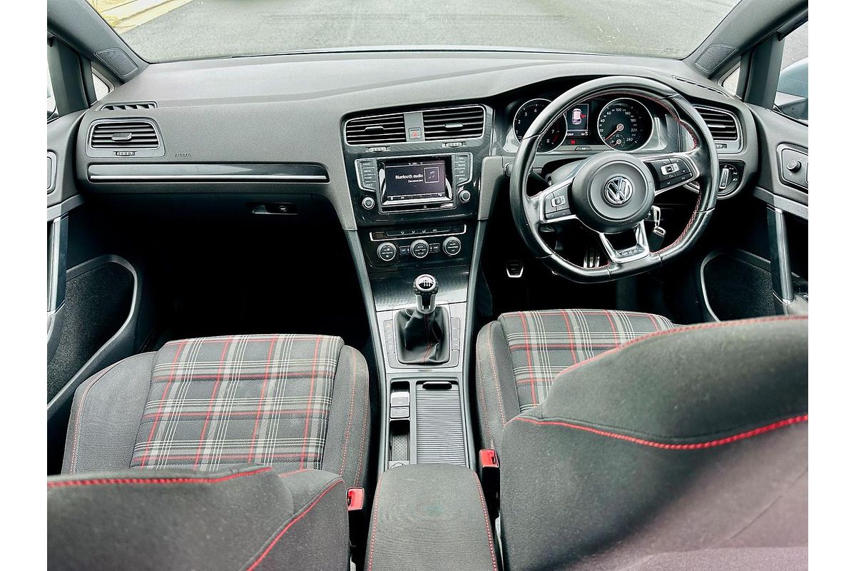 2014 Volkswagen Golf GTI 7